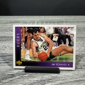 NBA | 1993-94 UD #106: Milwaukee Bucks - Dan Schayes - Vintage Basketball Card